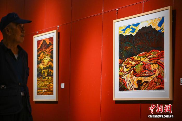 香港娛樂城：云南美术馆馆藏版画展亮相昆明深烙时代印记